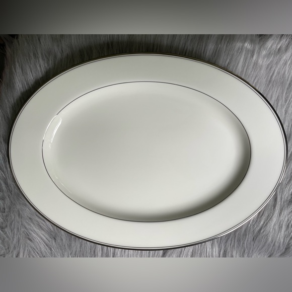 NWOT Discontinued Mikasa Gothic Platinum 15” oval serving platter. - Picture 1 of 4